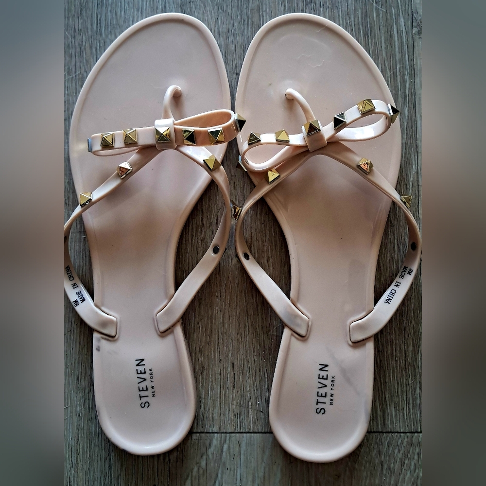 Steven New York Women's Sizw 8 Medium Pink Sandals with Studded Gold Accents